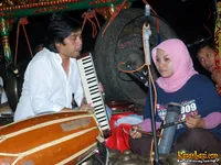 Dwiki Dharmawan Gaet Musisi Muda