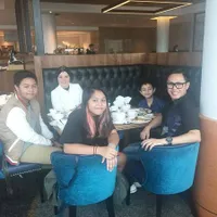 Eko Patrio Bawa Keluarga ke Kastil-Kastil Bersejarah di Inggris