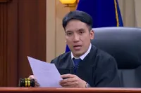 Episode Pertama Pecah! Intip 8 Potret Cast 'MAIN HAKIM SENDIRI', Desta jadi Hakim hingga Praz Berpasangan dengan Eca