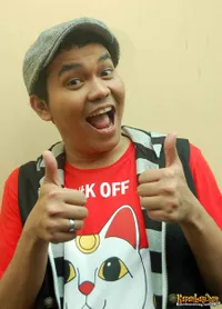 Ekspresi Unik Indra Bekti