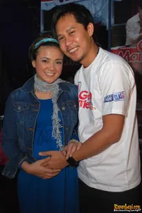 Ernest - Nirina di Preskon Get Married 2