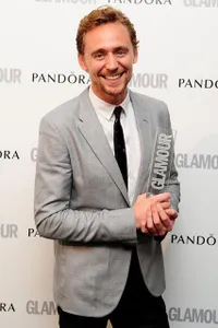 Fakta-Fakta Keren Tom Hiddleston, Bikin Taylor Swift Jatuh Cinta!