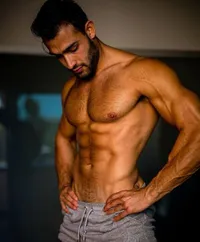 Fakta Sam Asghari Tunangan Britney Spears, Lebih Muda 13 Tahun dan Diduga Seorang Muslim