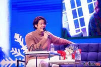 Fan Meeting, Kim Woo Bin Beri Penggemar Foto Saat Rambutnya Masih Gondrong