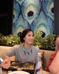 Fanny Fabriana, Ibu Dua Anak Yang Tetap Cantik & Kece Bak Model