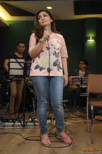 Farhat Abbas Dapat Hujatan Sengit, Ini Tanggapan Nia Daniati 