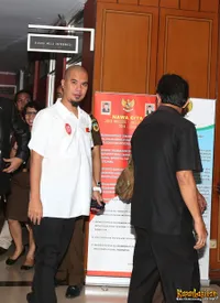 Farhat Abbas Jadi Tahanan Kota, Ahmad Dhani Buka Sayembara Lagi!