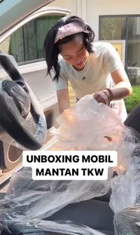 Farida Nurhan Unboxing Mobil Mewah Baru, Kenang Masa Nyuci Mobil Majikan Kala Jadi TKW - Tak Sangka Bisa Beli Sendiri