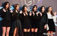Fashion BTS Sampai Charlie Puth Korea di Red Carpet GMAs 2018