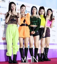 Fashion ITZY yang Bikin Fans Ingin Pecat Stylist, Dianggap Bisa Membuat Bahaya Hingga Baju Nggak Disetrika
