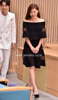 Fashionable Abis, Jumpa Pers Drama Baru Ha Ji Won Elegan & Imut