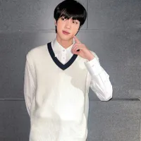 [FEATURED CONTENT] 10 Julukan Jin BTS yang Viral Banget, Bukti Nyata Apapun Penampilannya Auto Bikin Kamu Jatuh Hati