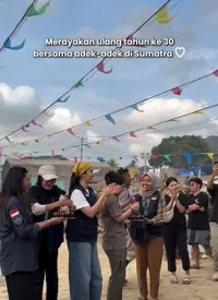 Febby Rastanty Rayakan Ulang Tahunn yang ke-30 di Pengungsian