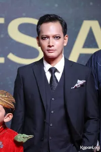 Fedi Nuril di Red Carpet Festival Film Indonesia 2025, Ketagihan Pakai Celak