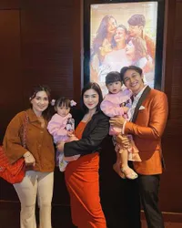 Felicya Angelista Berbagai Cerita Keseruan Ajak Buah Hati Ikut Mempersiapkan Perayaan Natal