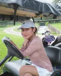 Fenomena Konten Eksklusif Artis & Seleb Tanah Air: Fuji-Aaliyah Massaid Raup Ratusan Juta Dari Para Pengikutnya 