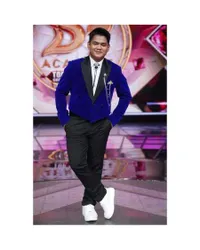 Ferdi D'Academy 7 Curi Hati Dewi Perssik Usai Tampil di Atas Panggung