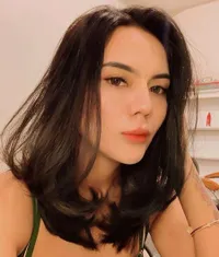 Foto-Foto Anggita Sari Usai Lepas Hijab, Siap Terima Hujatan