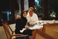 Foto-Foto Cantik Herfiza Novianti Saat Kenakan Balutan Hijab