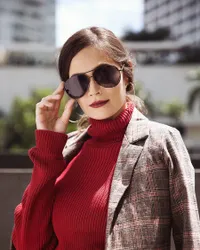 Foto-Foto Ini Bukti Sabai Morscheck Istri Ringgo Hot Mom Sejati