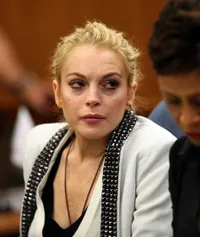 Foto-Foto Ini Bukti Wajah Lindsay Lohan Makin Keriput & Menua