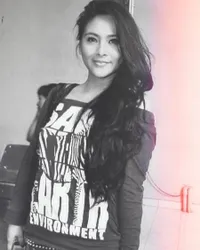 Foto-Foto Jadul Audy Item di Era Tahun 2000-an Awal Masa Karir, Pesona Cantik dan Aura Bintangnya Tak Pernah Luntur!