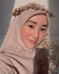Foto-Foto Larissa Chou Pakai Hijab Warna-Warna Pastel, Mama Muda Tunjukkan Pesona Adem dan Cantik