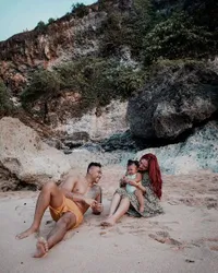 Foto-foto Menggemaskan Xarena Anak Siti Badriah yang Makin Chubby, Wajah Cantiknya Disebut Mirip Sang Mama