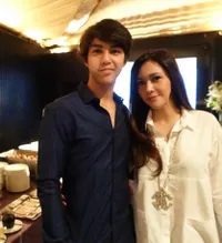 Foto-Foto Perayaan Ultah El Rumi ke-17, Didampingi Maia dan Dhani