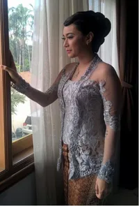 Foto-Foto Pesta Lajang Ratu Felisha, Heboh Seru Dengan Kue Mr P