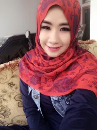 Foto-Foto Risma Ketika Berhijab, Siap Jadi Istri Saipul Jamiell