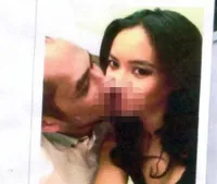 Foto-Foto Selfie Abraham Samad - Elvira Ini Hilang Dari Instagram