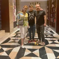 Foto-foto Terbaru Ivan Anak Inul Daratista yang Sekarang Bertubuh Tinggi Besar, Wajah Gantengnya di Usia Remaja Jadi Sorotan