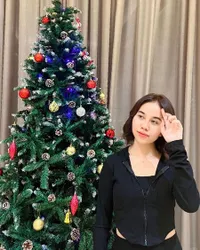 Foto-Foto Terbaru Mayang Adik Mendiang Vanessa Angel yang Kini Dipuji Makin Cantik dan Bening Usai Oplas Hidung