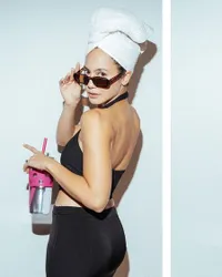 Foto-Foto Terbaru Pevita Pearce, Hobi Berpose Pamer Pundak dan Punggung Indah Pancarkan Pesona Eksotis!