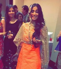 Foto-Foto Upacara Mehendi Soumya Seth, Penuh Tawa dan Cinta