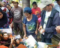 Foto - Olga Meninggal, Sederet Pedagang Ini Malah Raup Rezeki