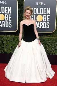 FOTO: 10 Artis Bergaun Terburuk di Red Carpet Golden Globes 2019