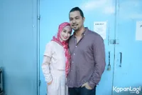 FOTO 10 Tahun Nikah, Ini Rahasia Harmonis Annisa & Sultan Djorghi