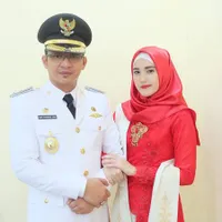 FOTO 12 Istri-Istri Berhijab Seleb Indonesia, Cantik Penuh Pesona