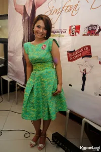 FOTO: 6 Tahun Absen, Ruth Sahanaya Kembali Bawa SIMFONI DARI HATI