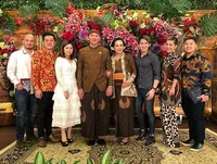 FOTO 7 Bulanan Kehamilan Puput Istri Ahok, Romantis dengan Adat Jawa