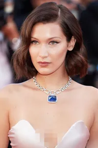 FOTO: 8 Artis Tercantik di Festival Film Cannes 2017, Flawless!