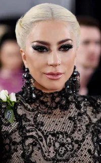 FOTO 8 Artis Tercantik di Red Carpet Grammy 2018, Awas Terpesona!