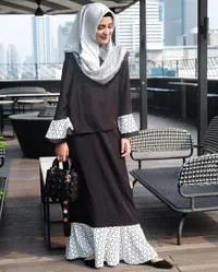 FOTO 8 Inspirasi Fashion Hijab Seleb Buat Lebaranmu Lebih Stylish