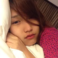 FOTO: 9 Selebriti Ini Selfie di Tempat Tidur, Cantik Enggak?