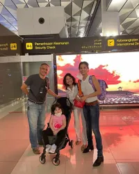 Foto Acha Septriasa dan Sang Putri Kembali ke Australia, Brie Senang Ketemu Sama Kamarnya Lagi