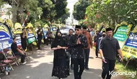 Foto Agus Yudhoyono dan Annisa Pohan ke Rumah Duka Mendiang Achmad Hermanto Dardak, Beri Kekuatan Buat Emil & Arumi Bachsin