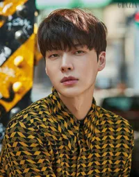 FOTO: Ahn Jae Hyun Makin Cute Meski Usia Sudah 30 Tahun