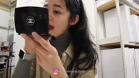 Foto Aktivitas Keseharian Gisela Cindy Bekerja di Toko Sepatu di Kanada, Selalu Penuh Semangat